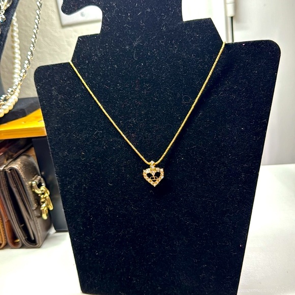 Authentic Cristian Dior Gold Heart Pendant Necklace - Picture 5 of 14